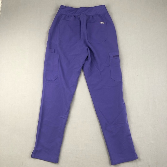 Figs Women’s Scrub Set - Picture 11 of 16